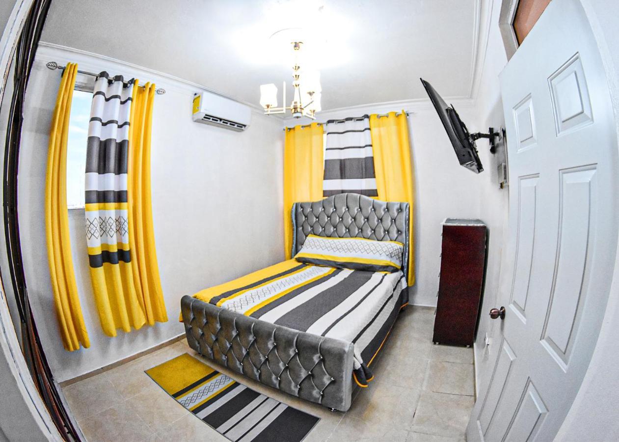 Apartamento En La Carreras Proximo Al Monumento Santiago De Los Caballeros Extérieur photo